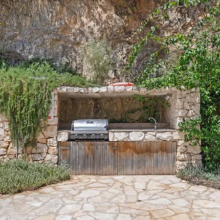 Trianda A True Gem Just 27 Steps From The Beach! Sivota (Lefkada)