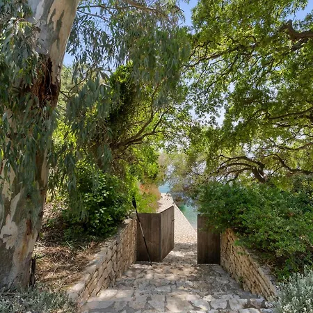 Trianda A True Gem Just 27 Steps From The Beach!