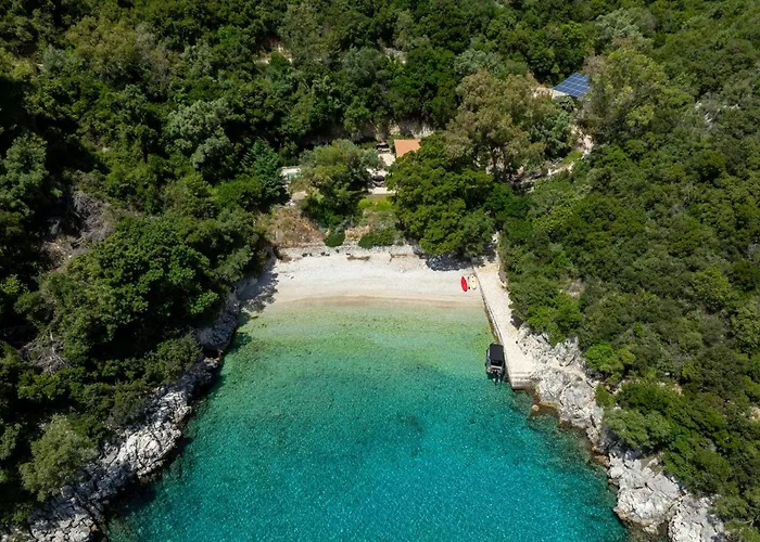 Trianda A True Gem Just 27 Steps From The Beach! Villa